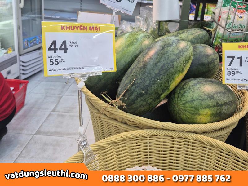 Kẹp bảng giá sale: 5 cách trưng bày thu hút như WinMart